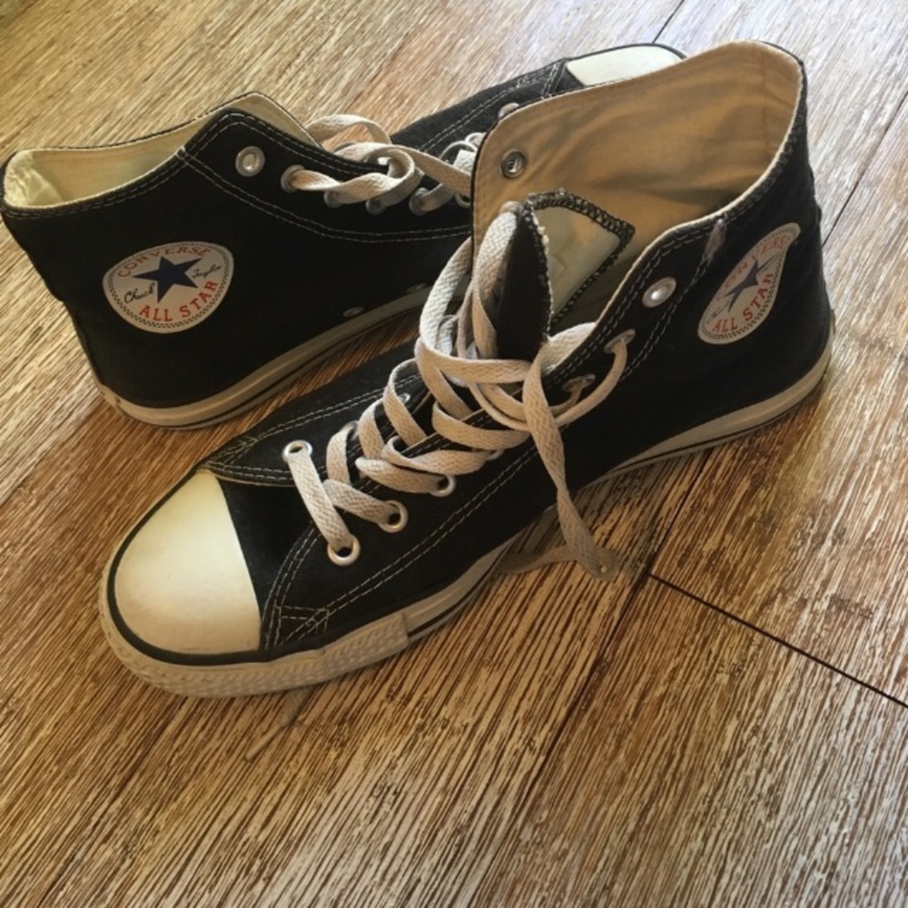 Black high top converse size 10.5